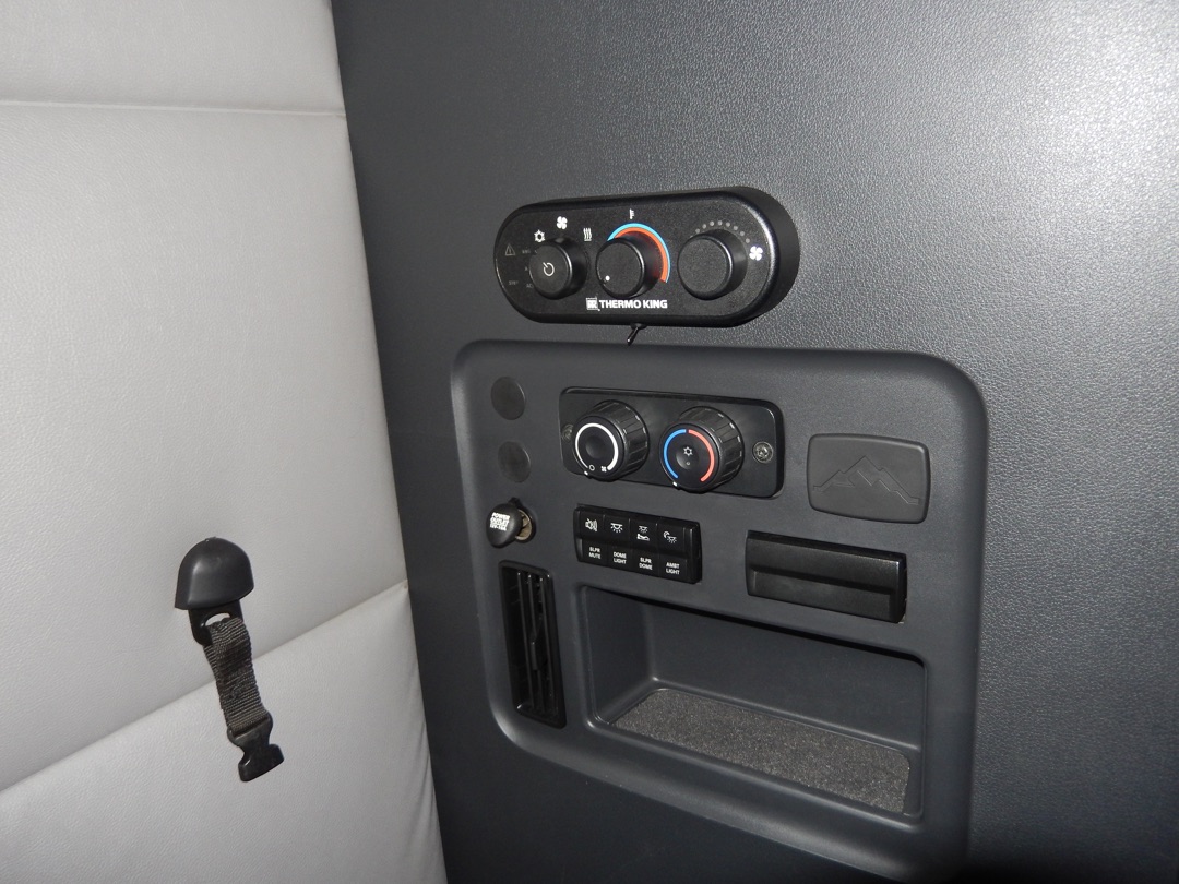 2019 FREIGHTLINER CASCADIA - Image 33